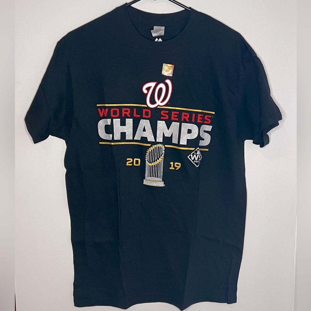 Washington Nationals World Series Men’s T-Shirt (medium)